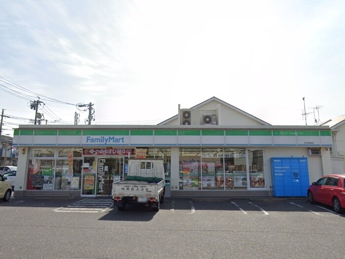 ファミリーマート天白高坂店(コンビニ)まで634m ロイヤル久方