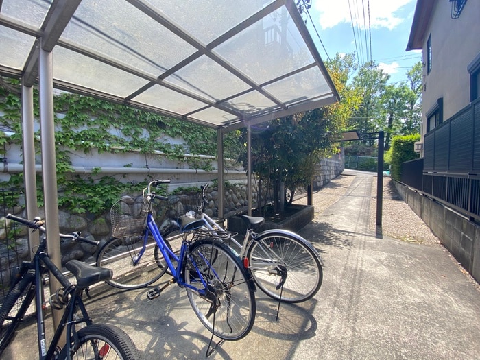 駐輪場 コリーヌ田面