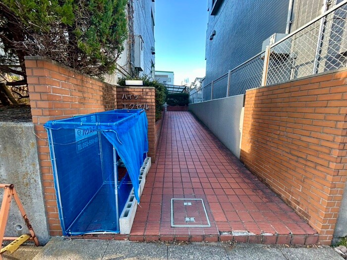 エントランス部分 ハイツエクセル