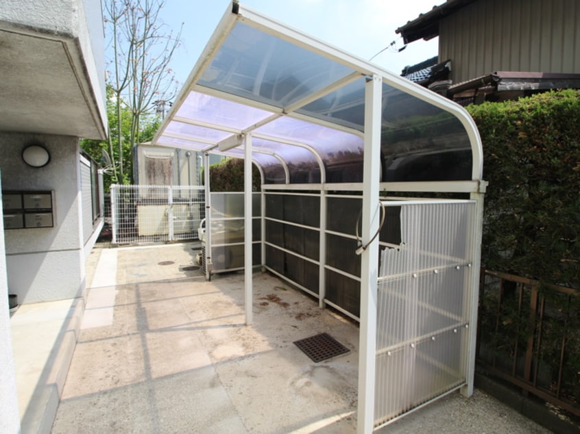 駐輪場 レーベン美里