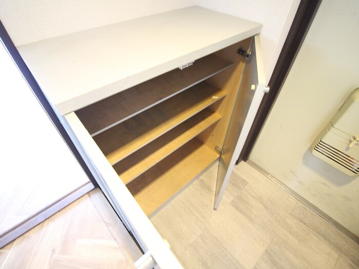 靴箱 レーベン美里