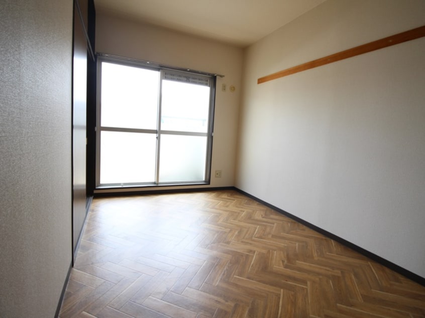 居室 レーベン美里