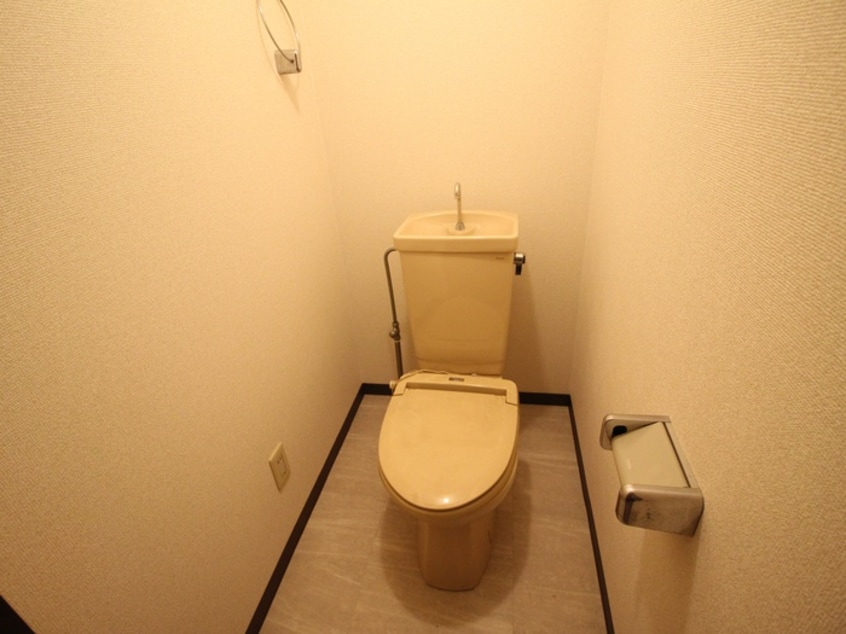 トイレ レーベン美里