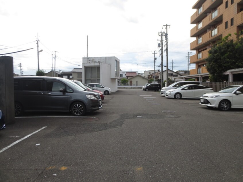 駐車場 ハ－モニ－セブン