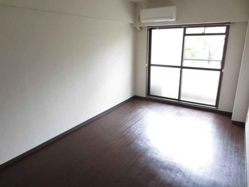 居室 ハウザー高畑