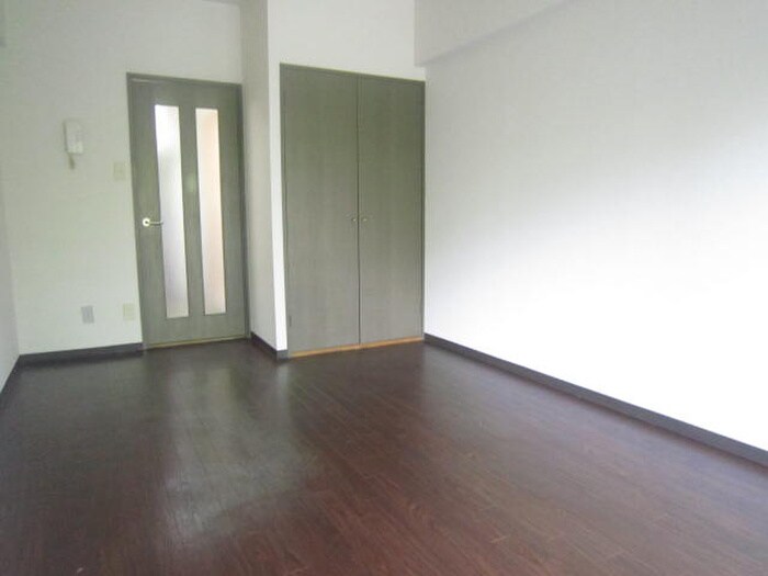 居室 ハウザー高畑