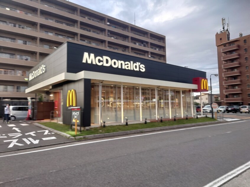 マクドナルド築盛店(ファストフード)まで130m ベルデュールⅡ