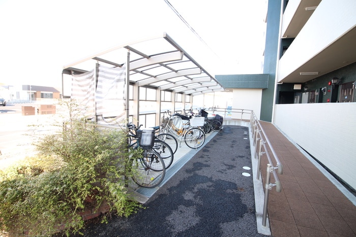 駐輪場 スガビルマンション