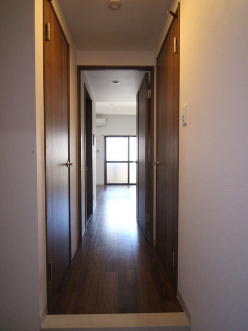 廊下 ヴィラエーデル名駅