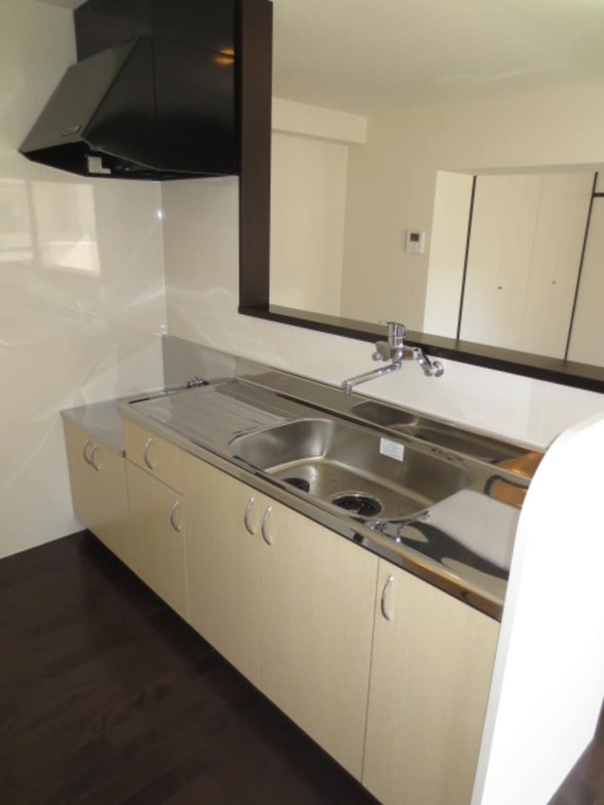 キッチン ルピネス亀の井