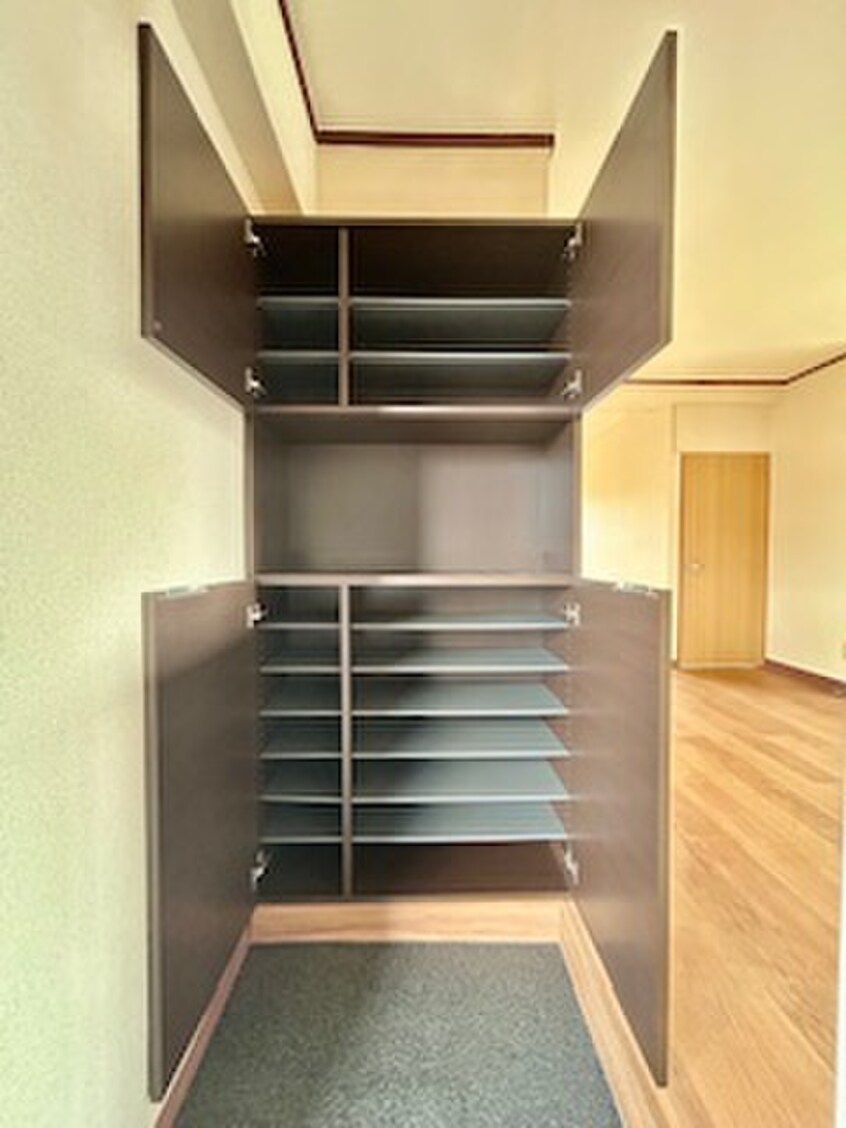 靴箱 第一寺尾ビル