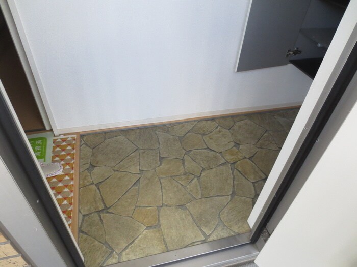 玄関 メゾンロワ－ル