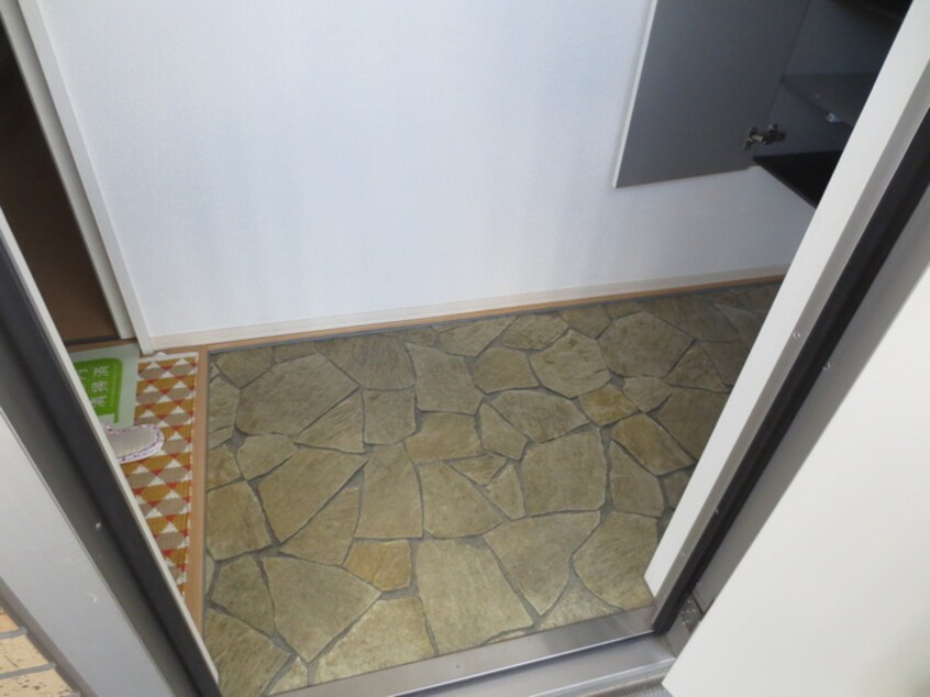 玄関 メゾンロワ－ル