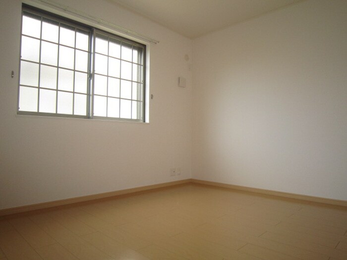 居室 サンリットララ