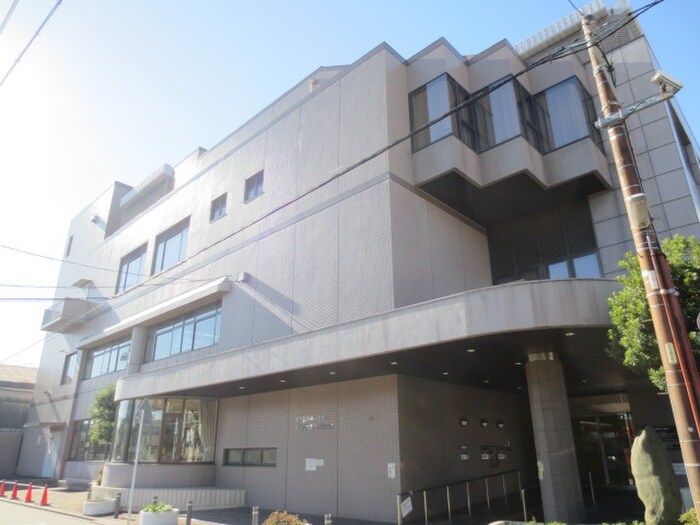 南図書館(図書館)まで1843m コ－ト明円