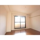 居室 ルミエールＥ