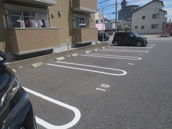 駐車場 ジーニアル中田