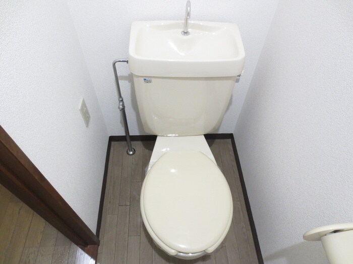 トイレ シェ－ン八事山