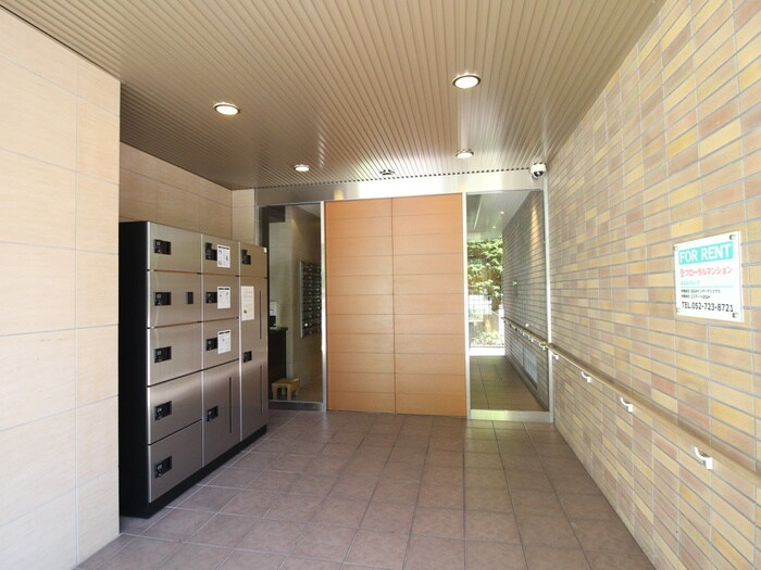 エントランス部分 Ｊ－レジデンス栄Ⅱ