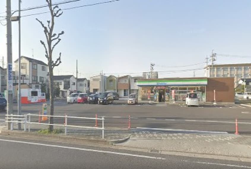 ファミリーマート　如意三丁目(コンビニ)まで230m 紫陽花ハイツ