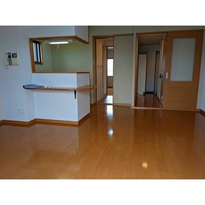 居室 パールハイム中村日赤