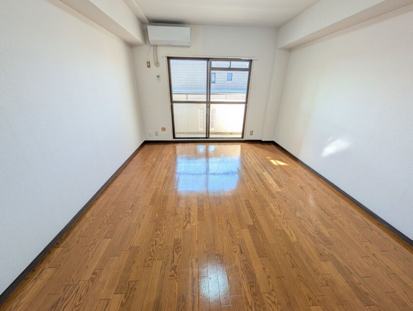 居室 ア－バン塩釜