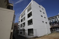 高見かえでビル