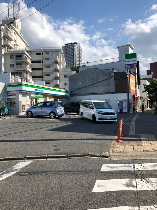 ファミリーマート千種向陽店(コンビニ)まで775m 高見かえでビル