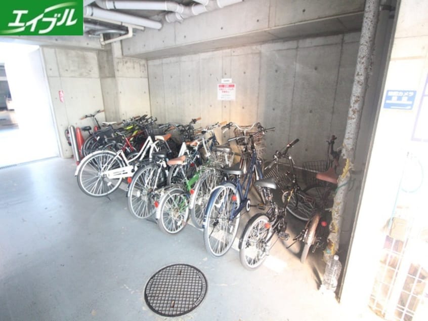 駐輪場 メゾン・ド・オーキッド