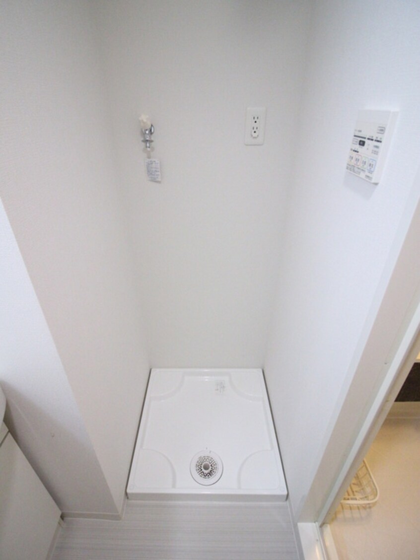 洗濯機置場 ＲＥＳＩＤＥＮＣＥ　ＬＵＩＤＡ