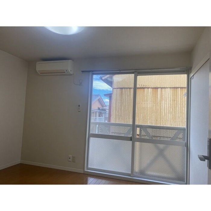 居室 フォーブル名光