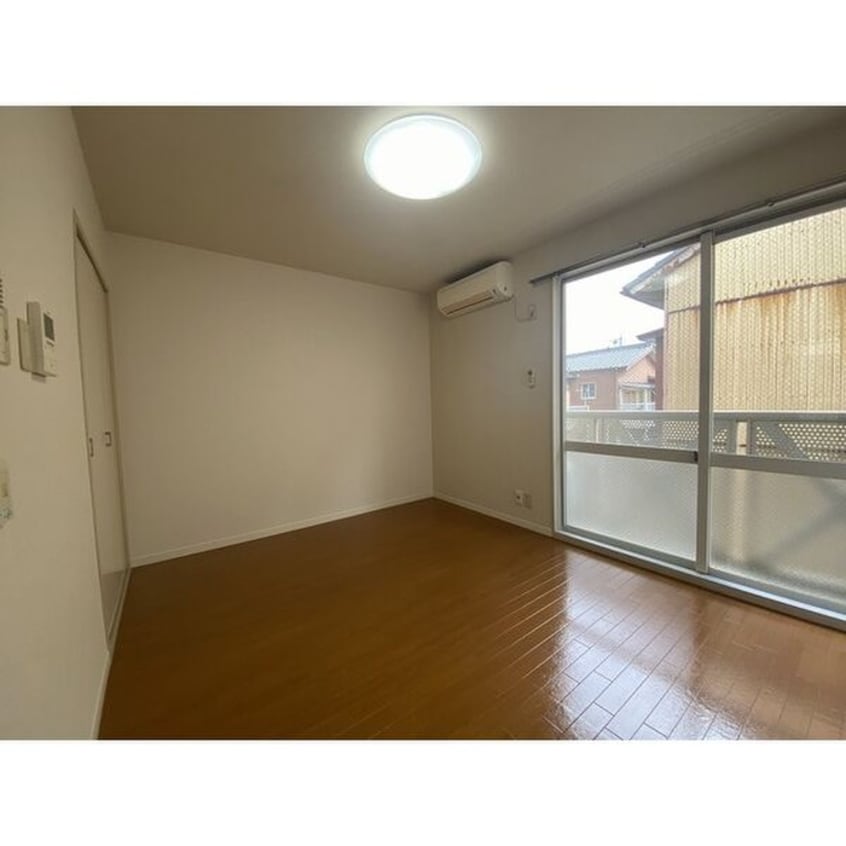 居室 フォーブル名光