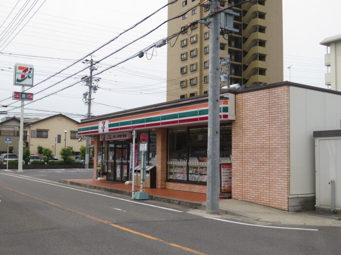 セブンイレブン(コンビニ)まで287m マンション杉