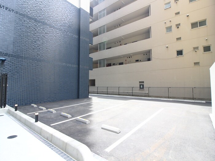 駐車場 ﾌﾟﾚｻﾝｽ上前津ｴﾚｽﾀ(215)