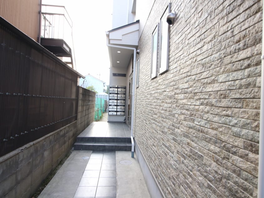 エントランス部分 アメニティ金山