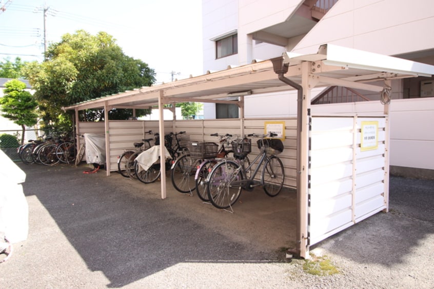 駐輪場 サンコーポむつな