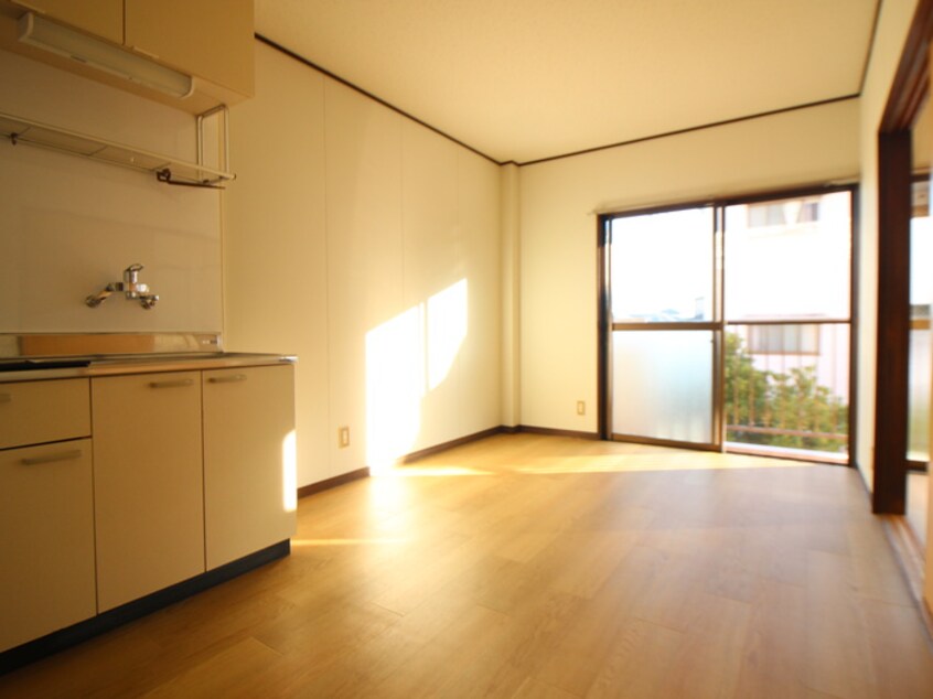 居室 シティハイツむつな