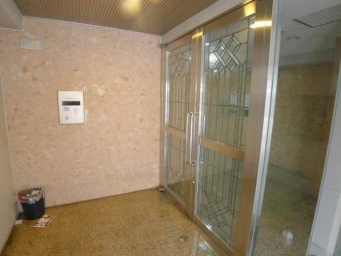 エントランス部分 アベニ－ル那古野