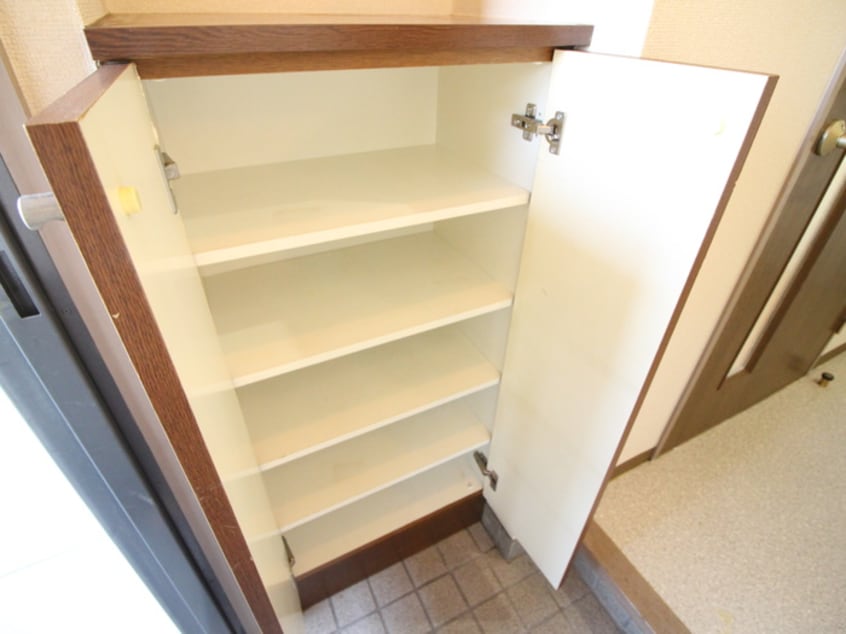 靴箱 アベニ－ル那古野