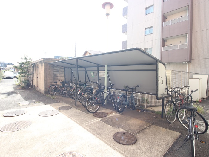 駐輪場 アマビーレ新木曽川