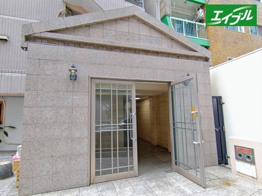 エントランス部分 ガーデンコート新栄