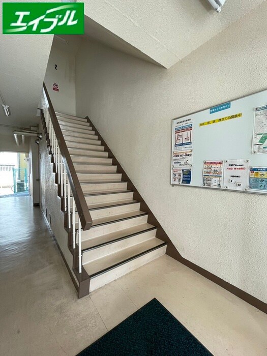 エントランス部分 川島第二ﾋﾞﾙ