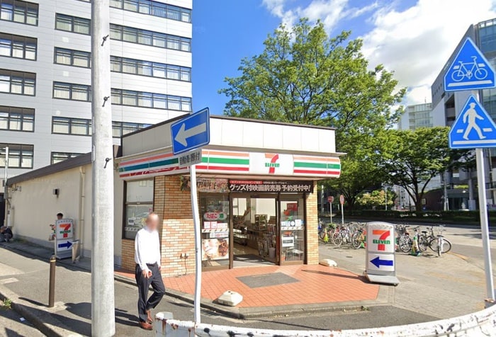 セブンイレブン名古屋名駅南二丁目店(コンビニ)まで240m パールコートⅢ