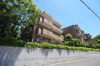 フォレスト　ヒルズ