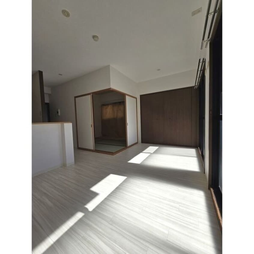 居室 マ－ブルアサイ