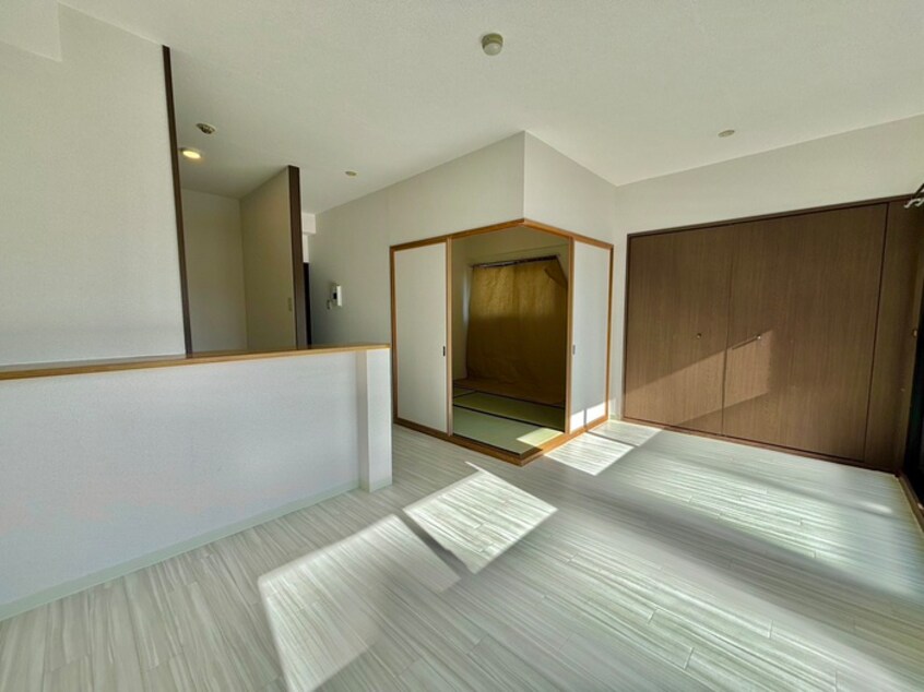 居室 マ－ブルアサイ