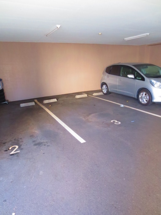 駐車場 マ－ブルアサイ