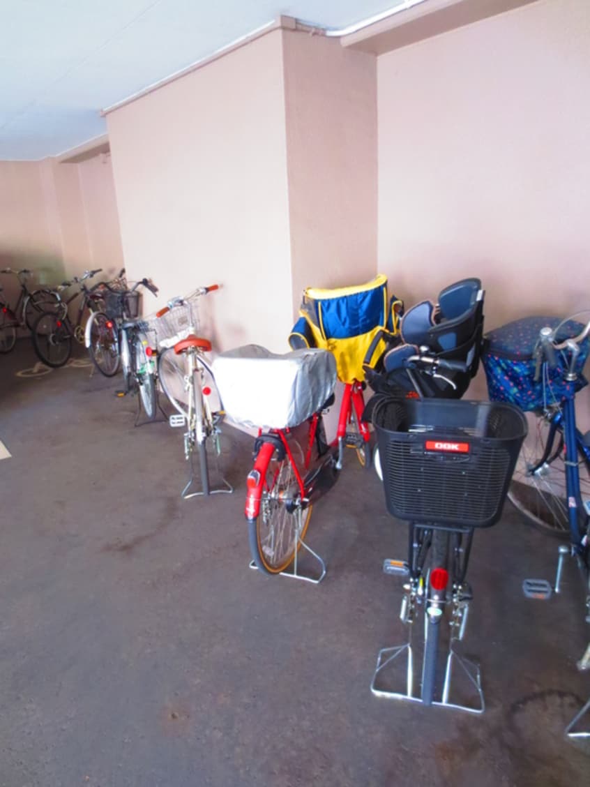 駐輪場 マ－ブルアサイ