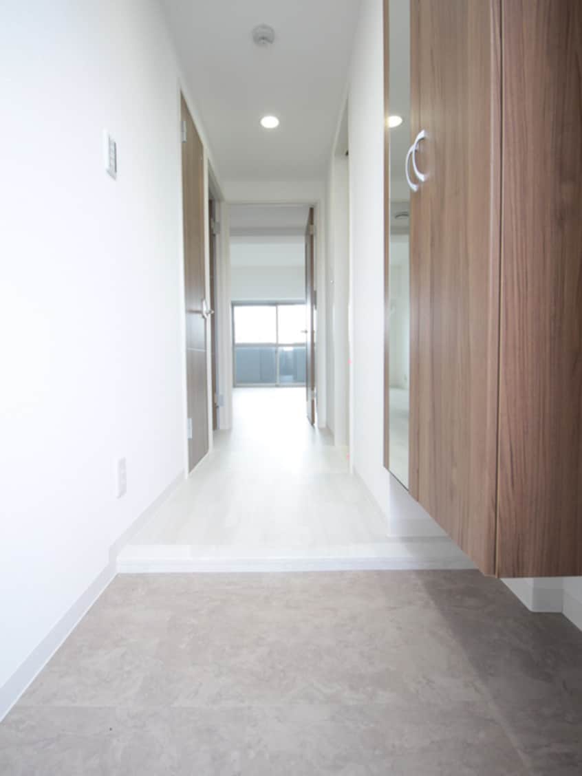 玄関 カーサニア尾頭橋