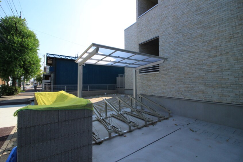 駐輪場 リブリ・中小田井